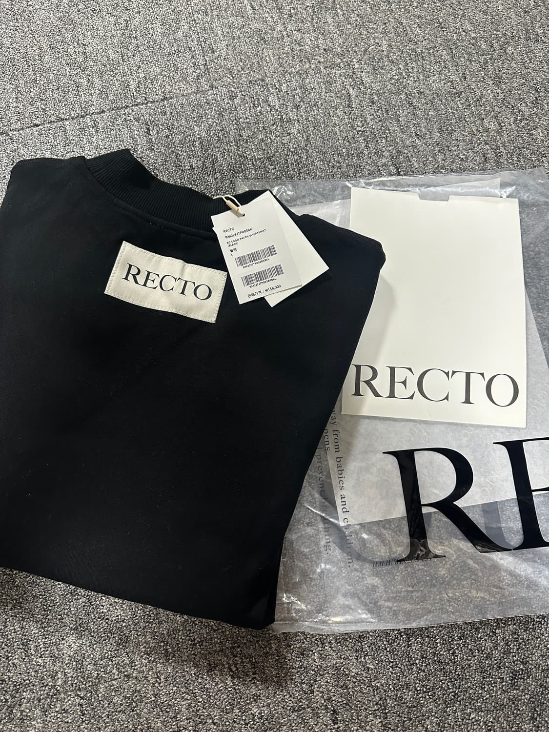 (L) 렉토 RC 로고 패치 맨투맨 블랙 상품이미지5
