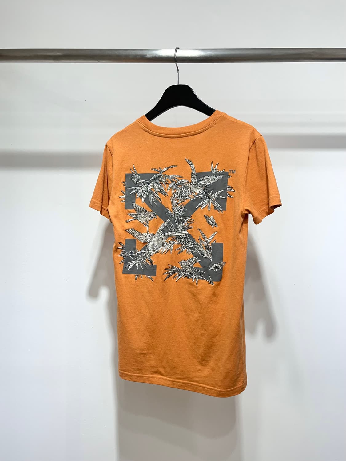 OFF WHITE embroidery tee 상품이미지1