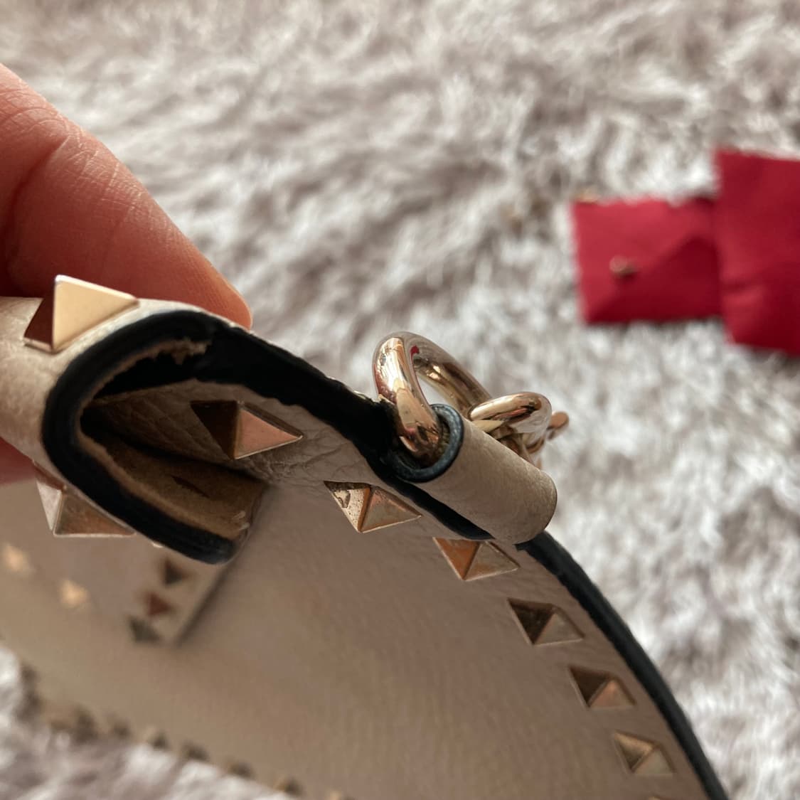 발렌티노 락스터드 클러치 아이보리  상품이미지6