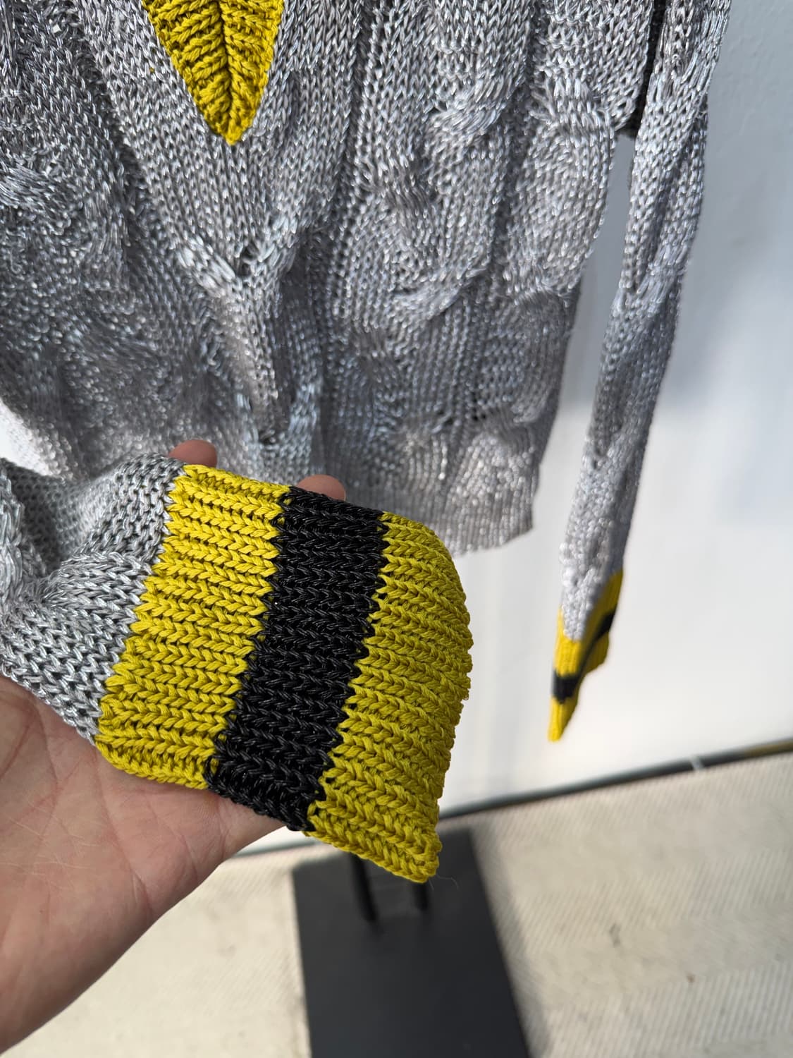 정품) rag & bone 랙앤본 그레이 브이넥 니트 S 상품이미지4