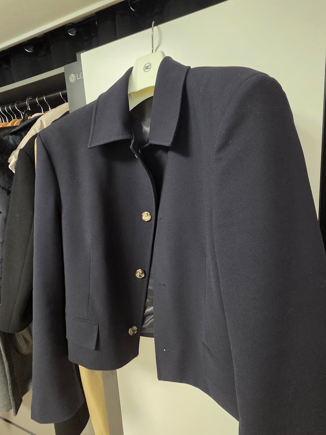 [L]렉토 숏자켓 24FW 판매합니다. 상품이미지3