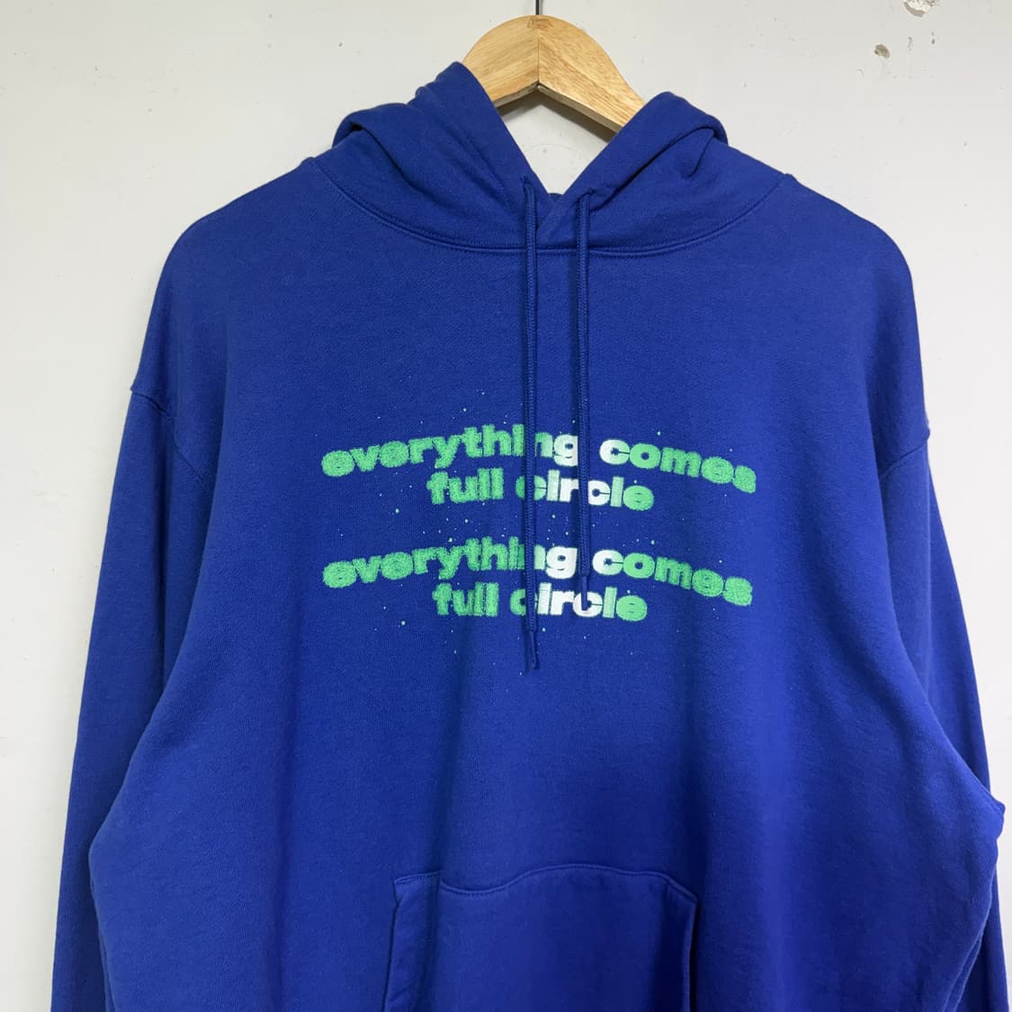 디스이즈네버댓 블루 그래픽 후드티 상품이미지2