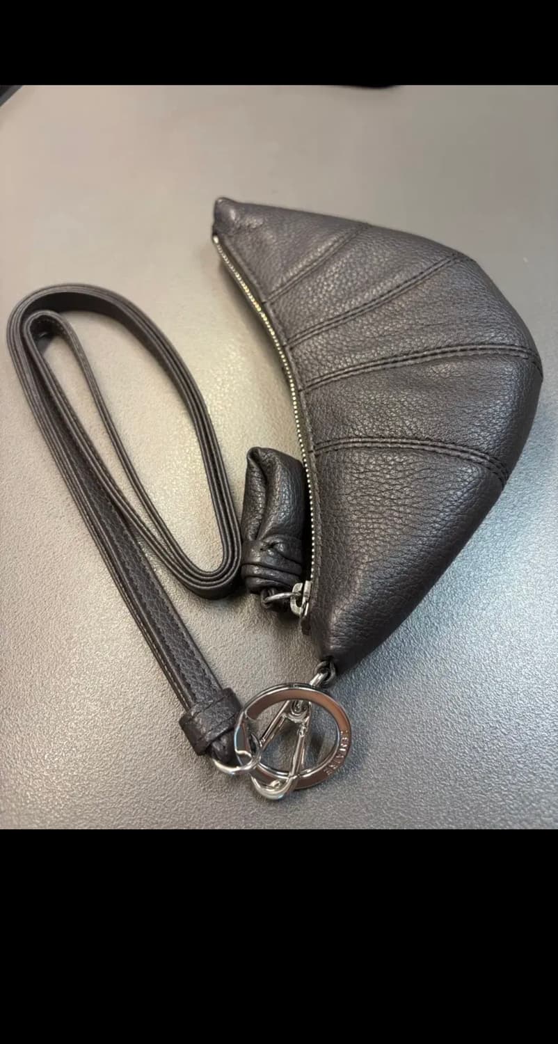 르메르 크루아상 코인 펄스 목걸이 지갑 ( 다크 초콜릿 ) 상품이미지1