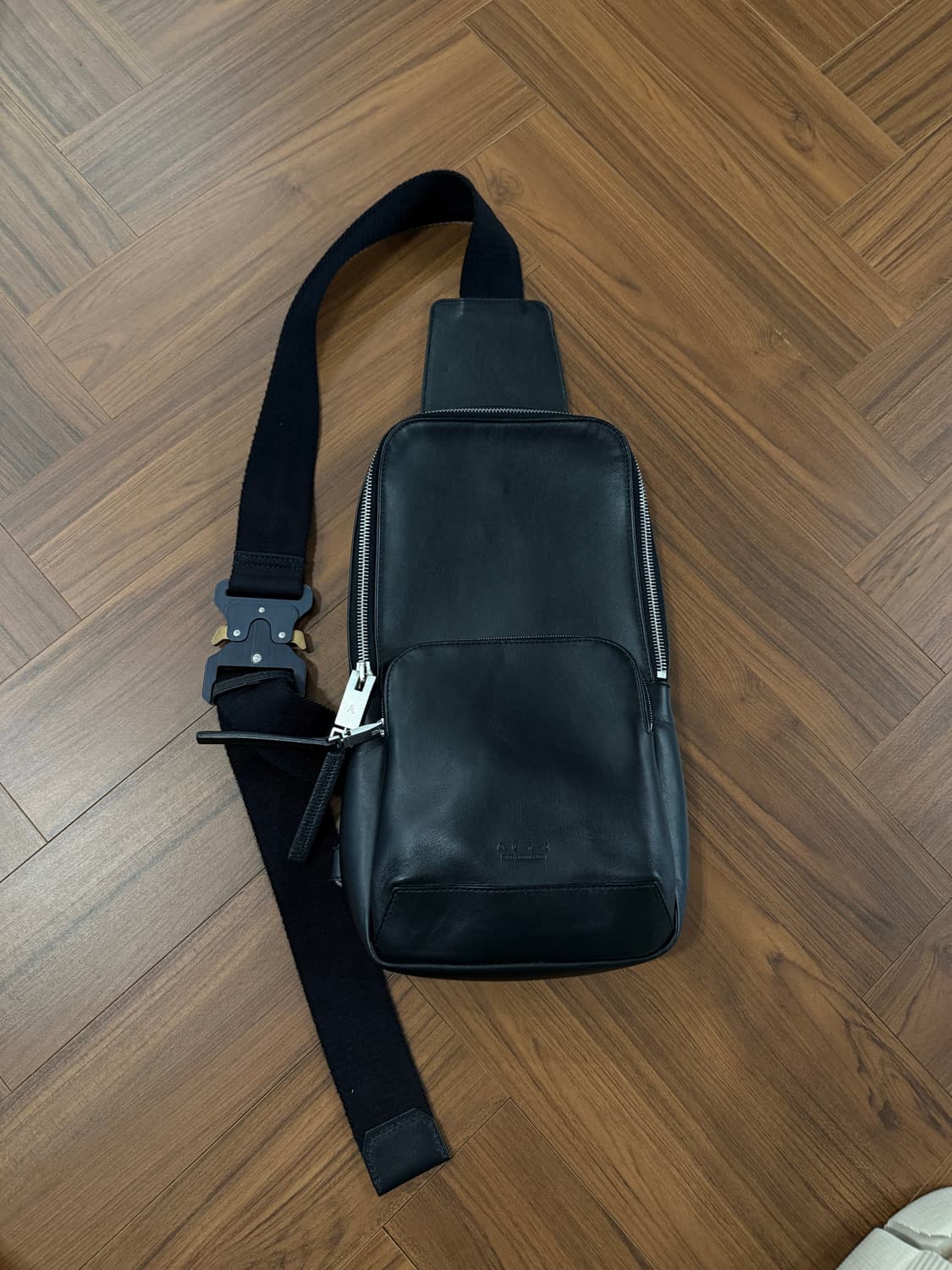 알릭스 바디백 바디 크로스백 상품이미지1