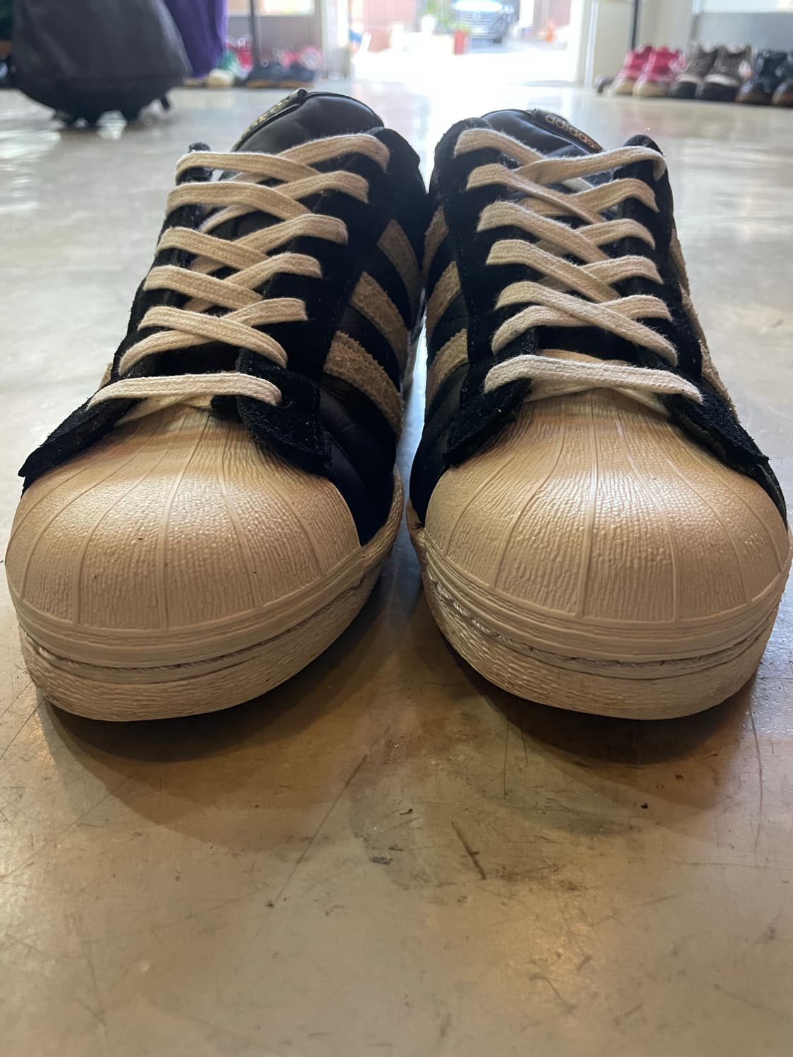 아디다스 슈퍼스타 82 블랙 화이트 상품이미지3