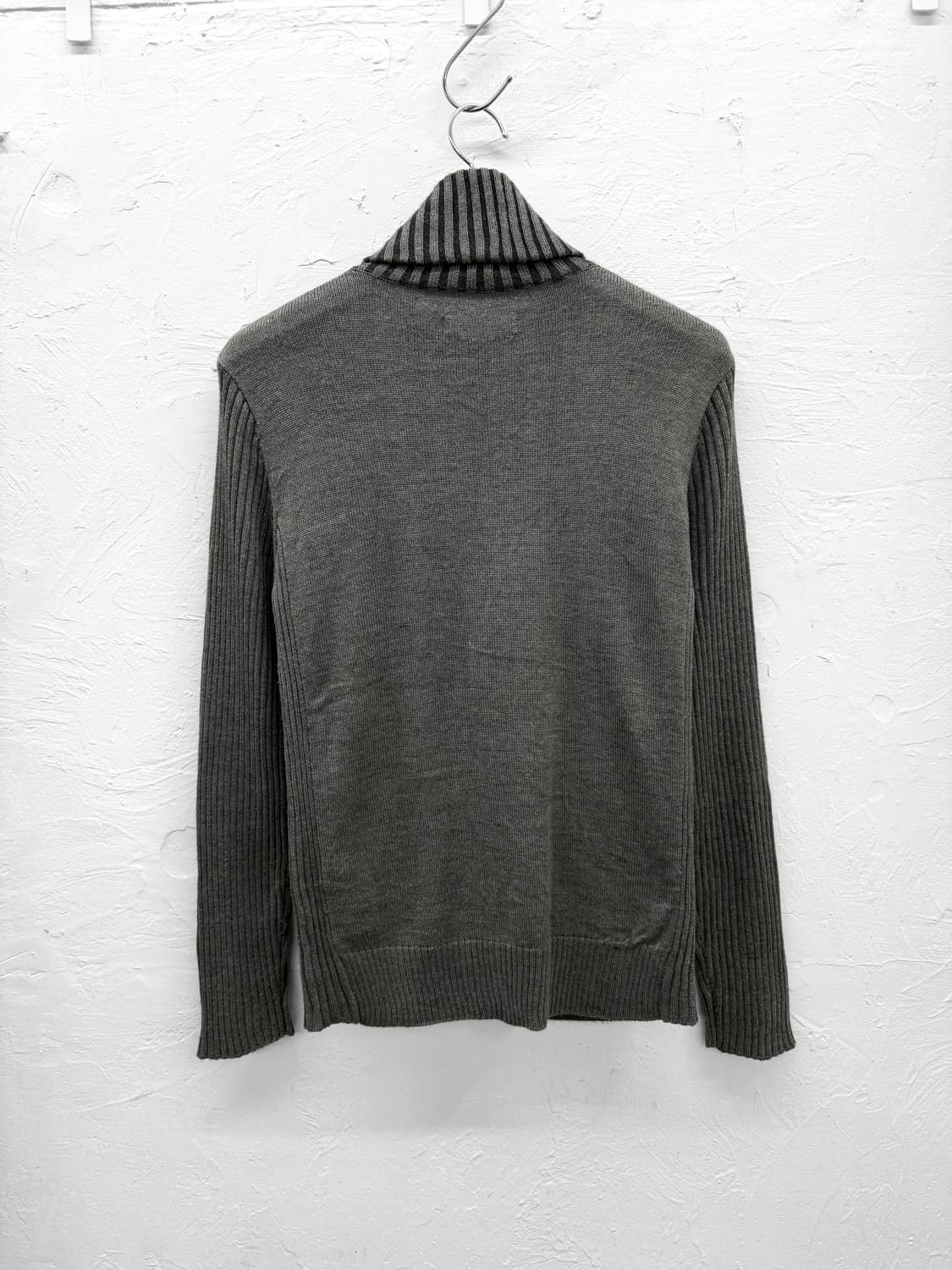 캐서린 햄넷 하이넥 투웨이 니트집업 상품이미지6