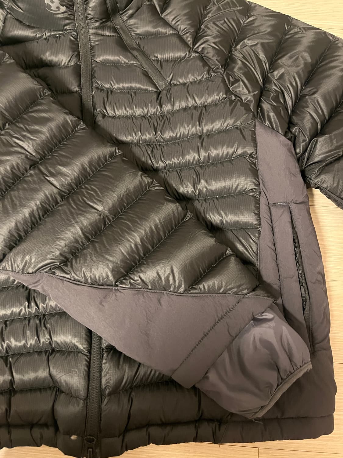 산산기어 푸퍼 자켓 24fw 2사이즈 상품이미지4