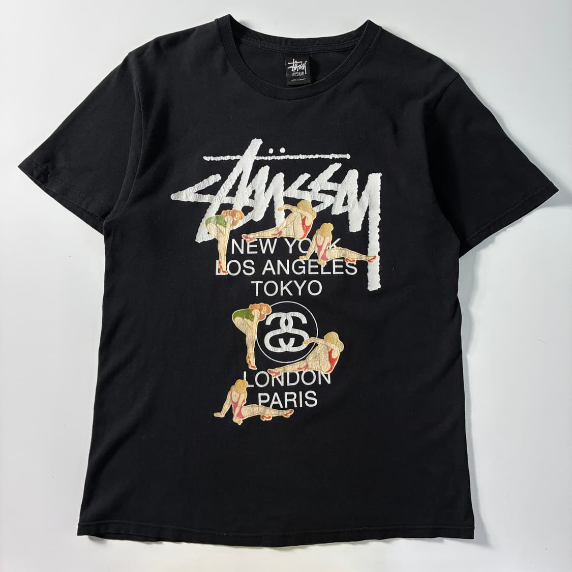 Stussy  스투시 월드투어 핀업걸 블랙 반팔 티셔츠  상품이미지3