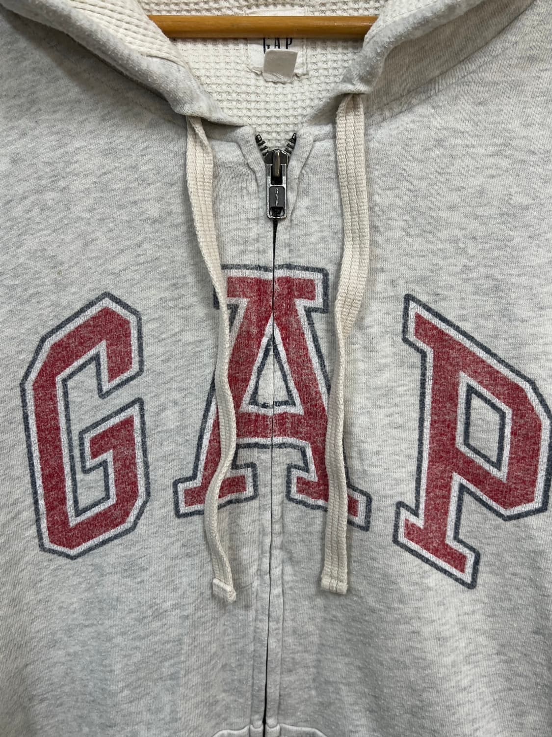 GAP 갭 레터링 빅로고 풀오버 아이보리 후드집업 상품이미지3