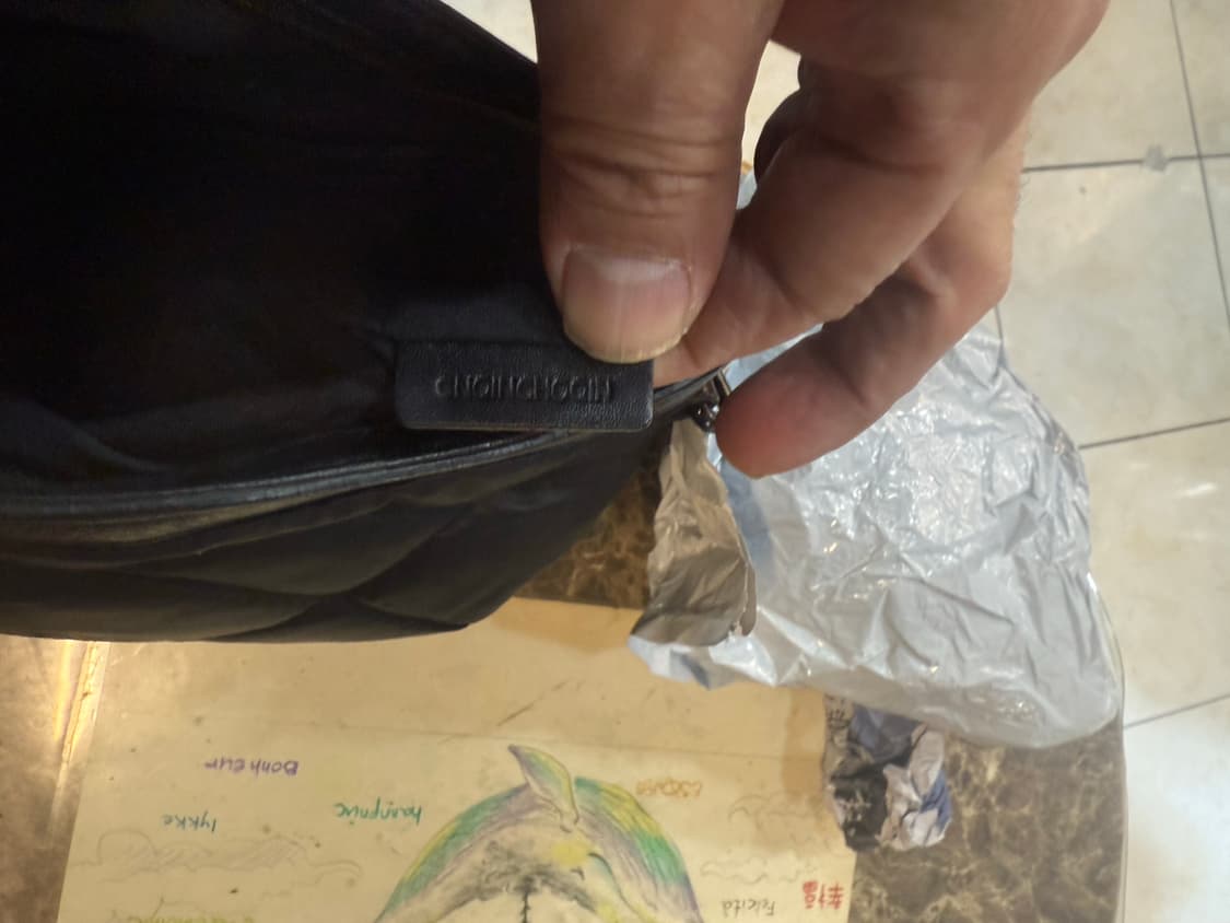 정품 버버리 퀄팅 크로스백 팝니다 상품이미지10