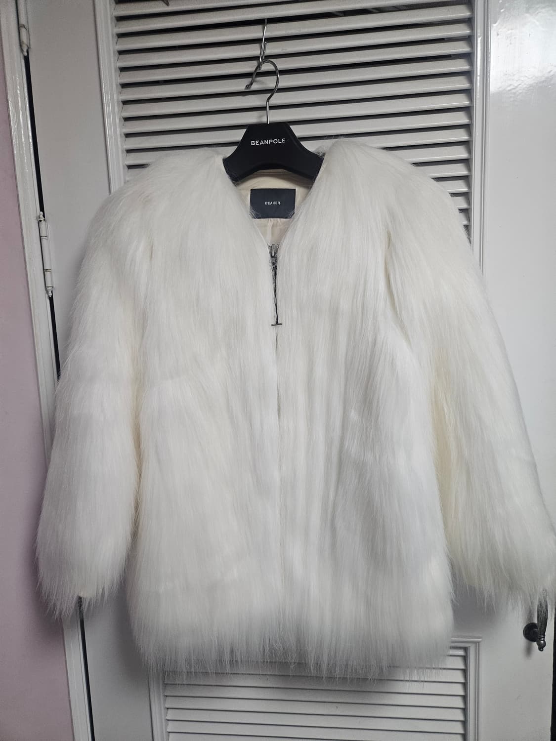 비이커 화이트 퍼자켓 상품이미지7