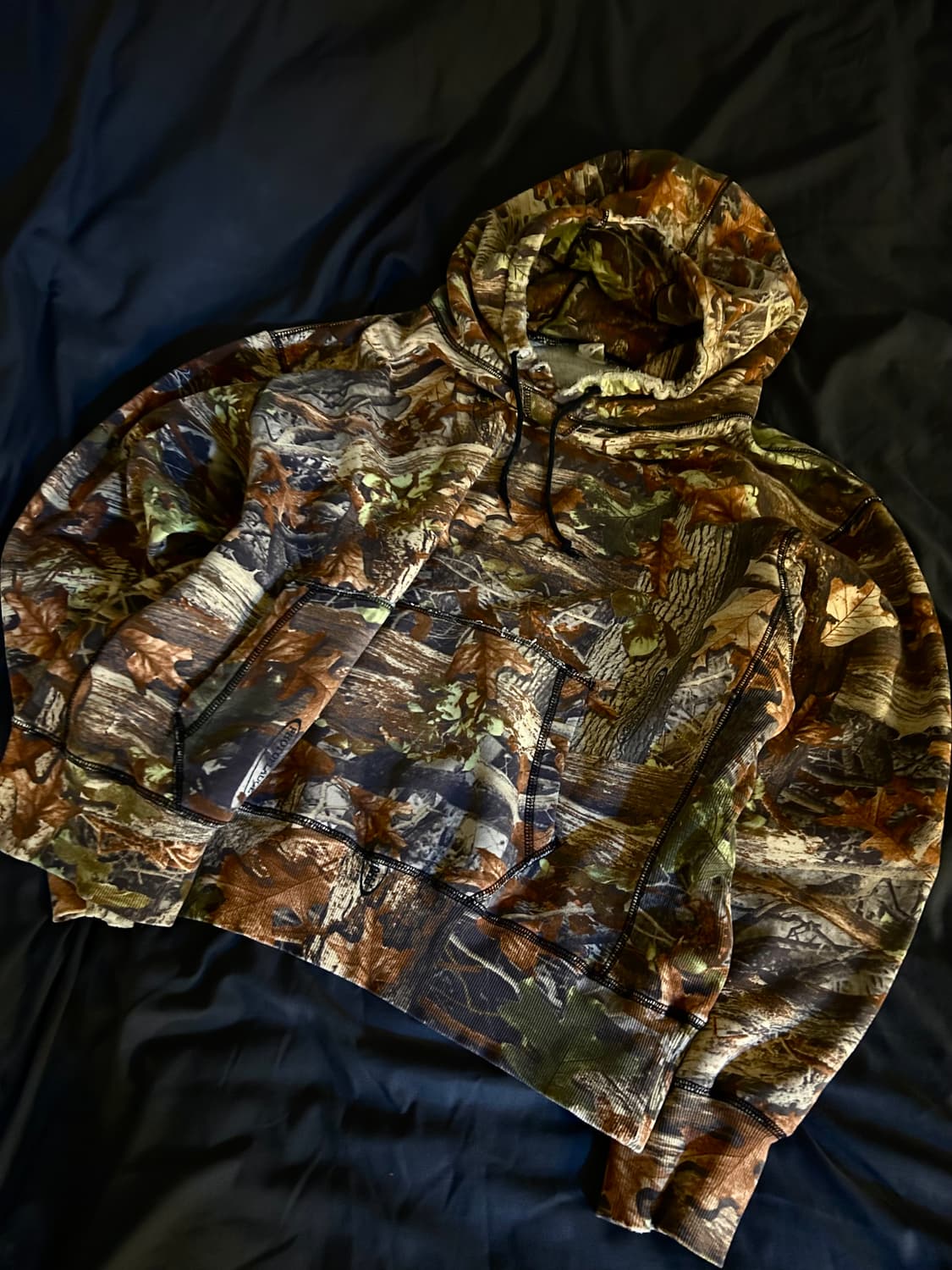 Dead Leaves Pattern Hoodie 상품이미지1