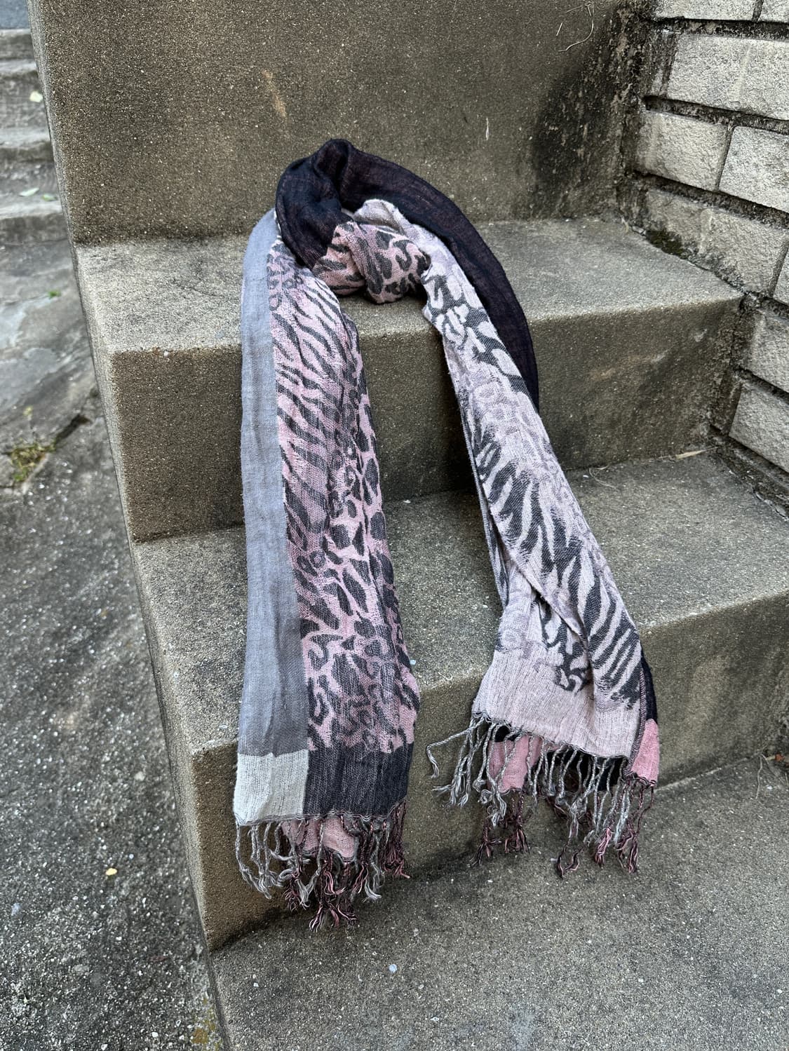 Vintage leopard mixed pattern muffler 상품이미지1