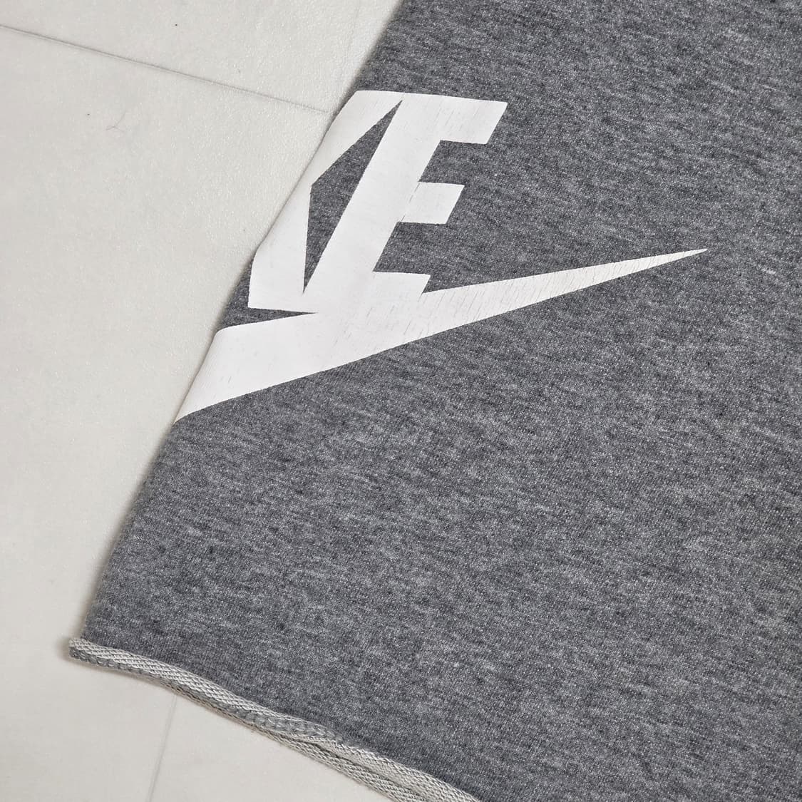 M 나이키 빅로고 스웻 반바지 그레이 상품이미지3