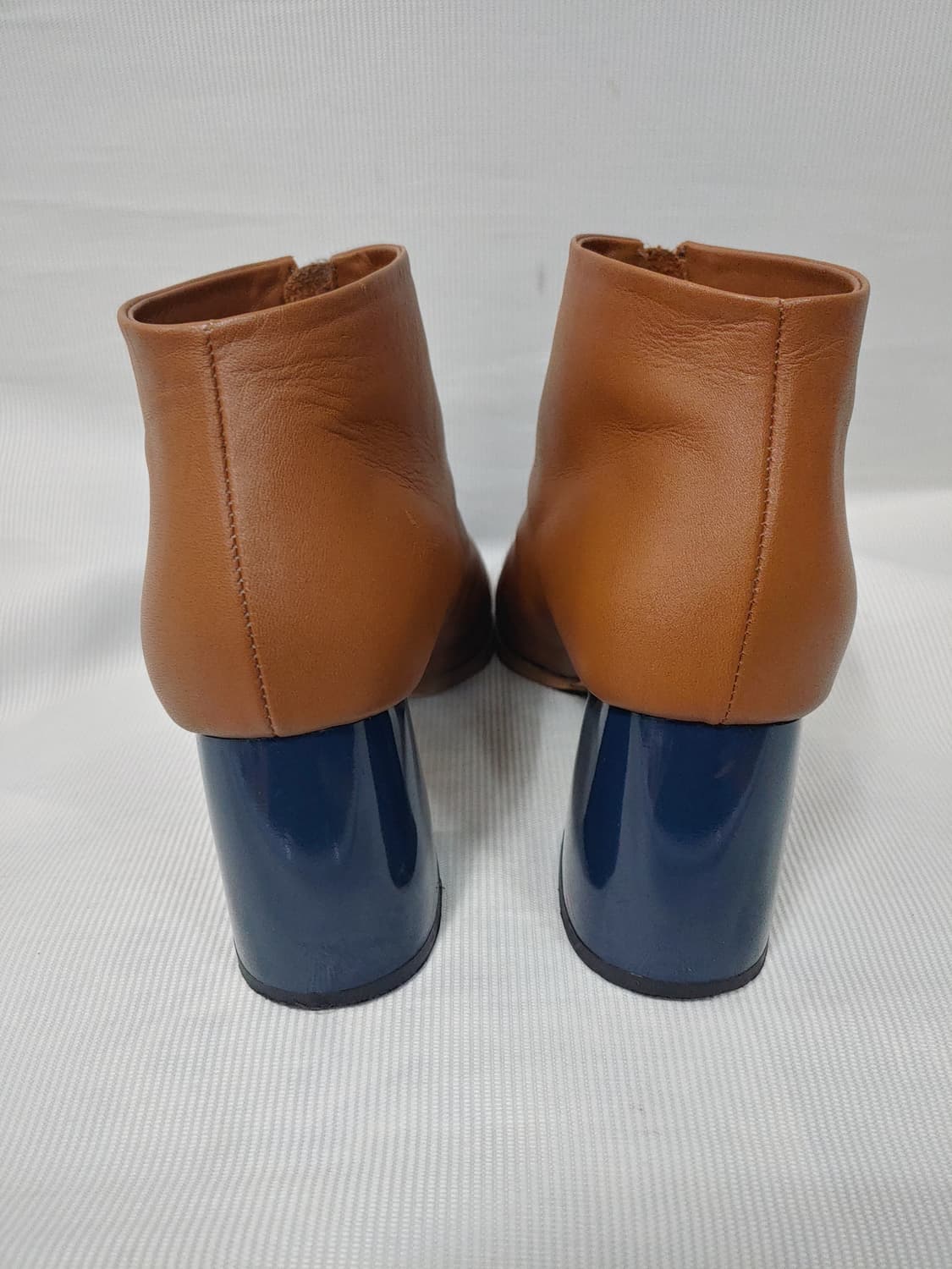 구호 브라운 가죽 앵클 부츠 245 상품이미지3