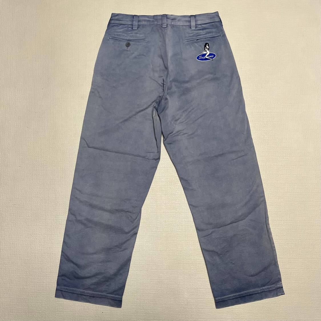 슈프림 핀업걸 치노 팬츠 워시드 네이비 상품이미지2