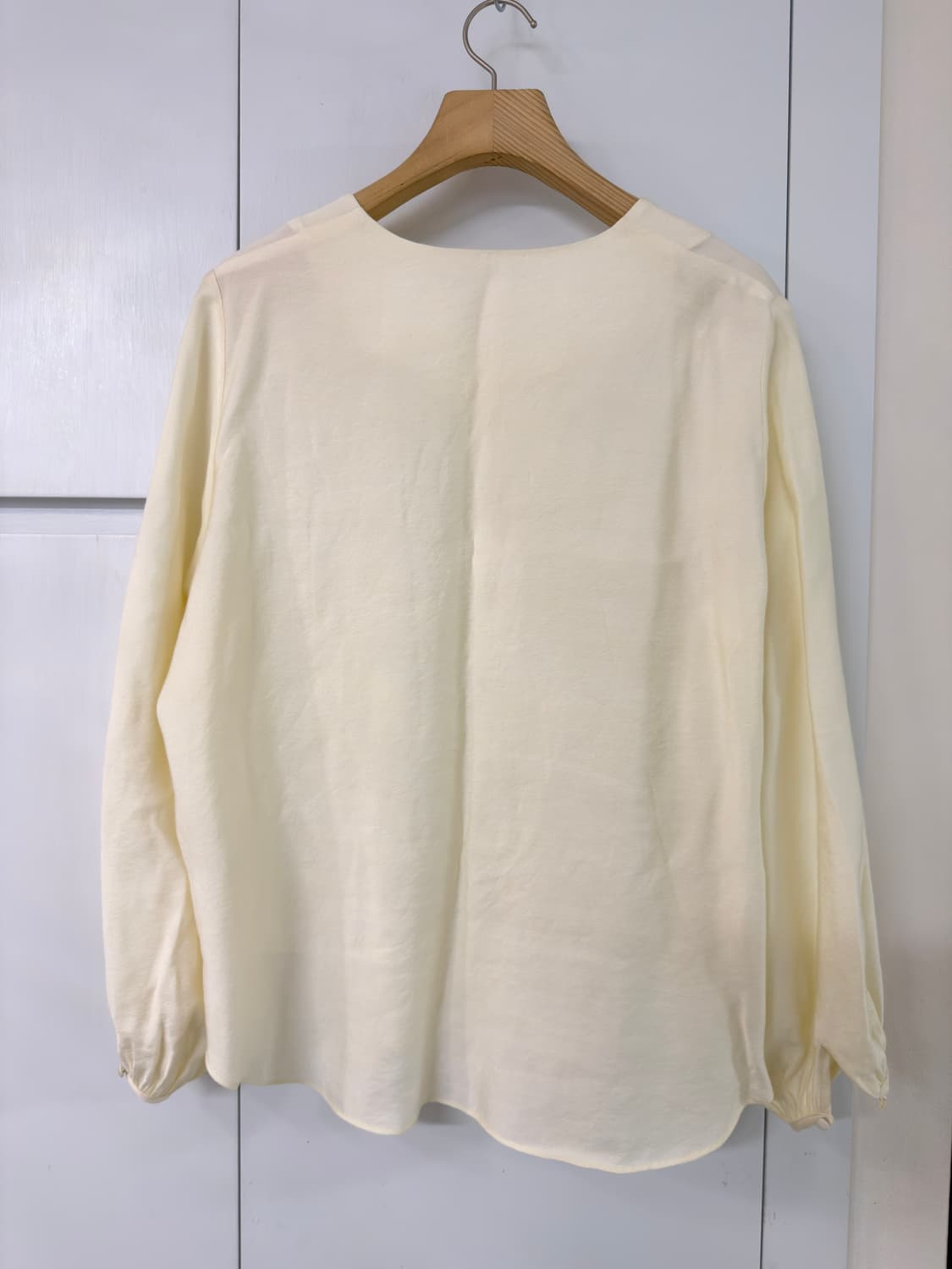 크림아이보리 블라우스 상품이미지4