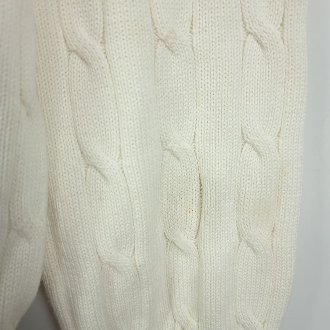 [타미힐피거] 로고 자수 케이블 꽈배기 니트 아이보리 M18899 상품이미지9