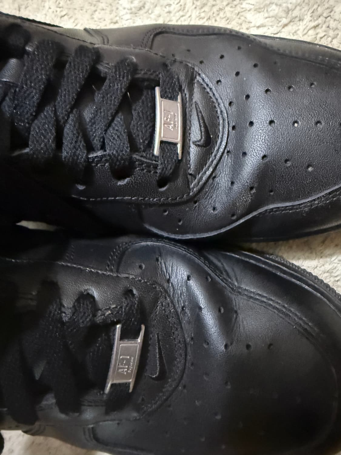 나이키 x 슈프림 에어포스 1 로우 블랙 상품이미지2