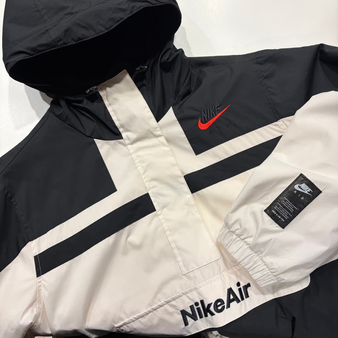 [M] 나이키 에어 블랙/화이트 아노락 후드 바람막이 C647 상품이미지3