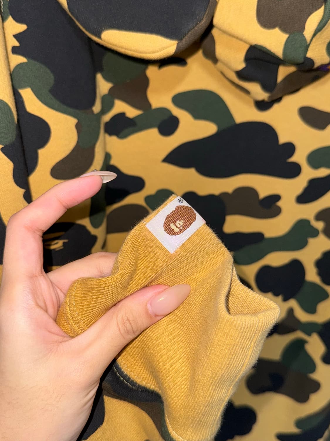 베이프 베어브릭 콜라보 황계 샤크 후드집업 L 상품이미지4