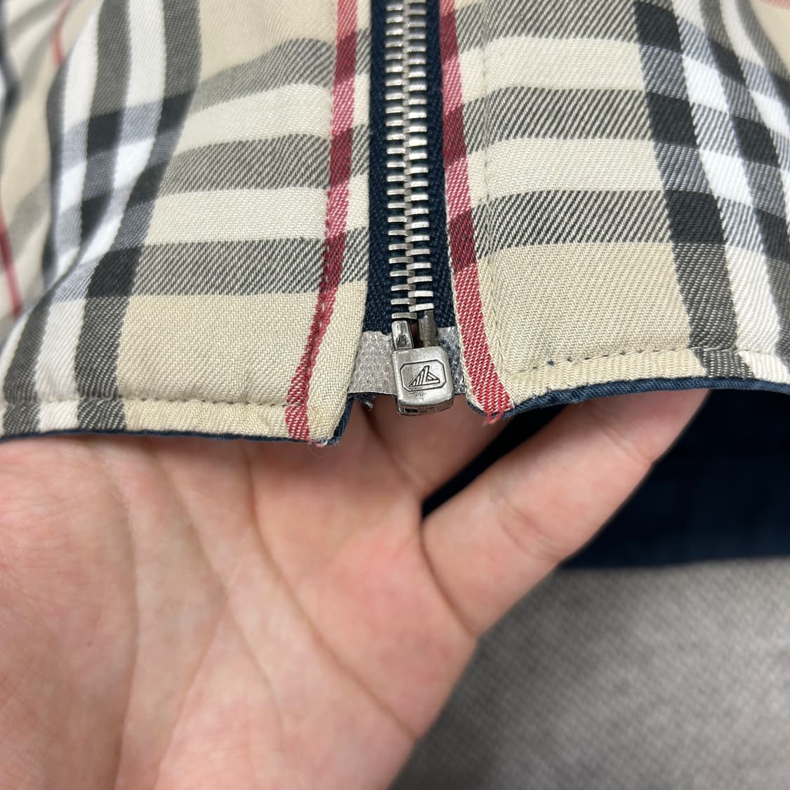 버버리 리버시블 노바체크 스윙톱 자켓(50) 상품이미지2