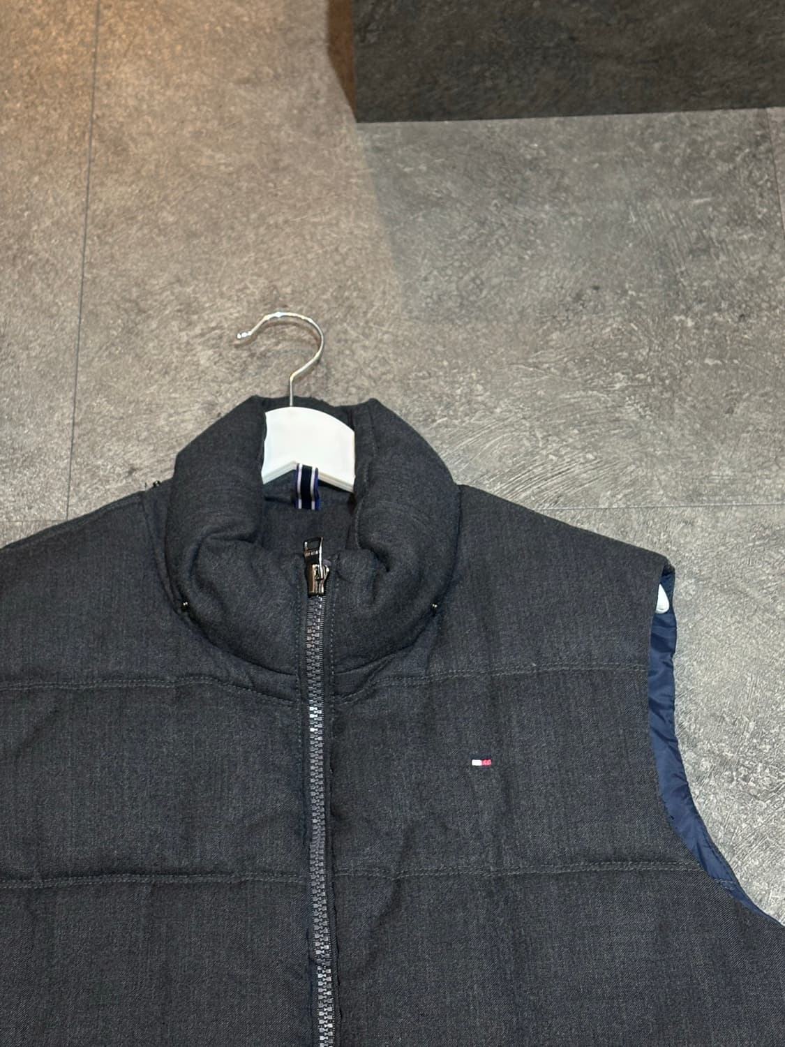 타미힐피거 패딩조끼 M 상품이미지4