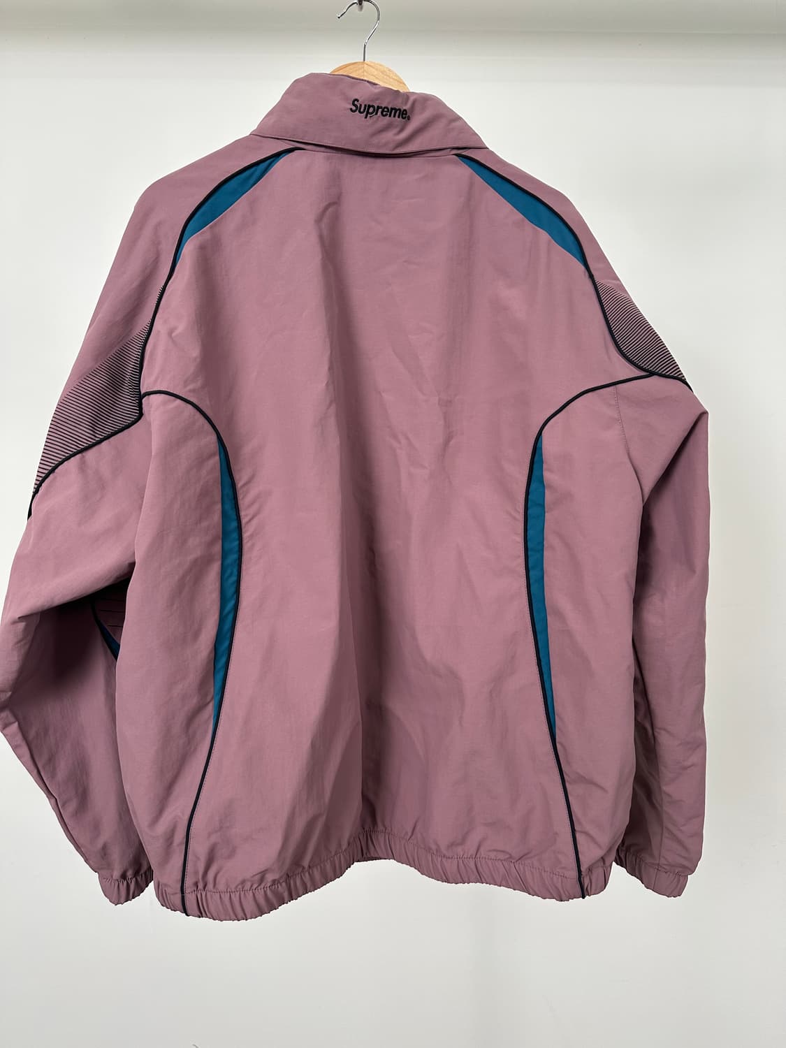 슈프림 x 엄브로 트랙 자켓 더스티 플럼 2XL 상품이미지2