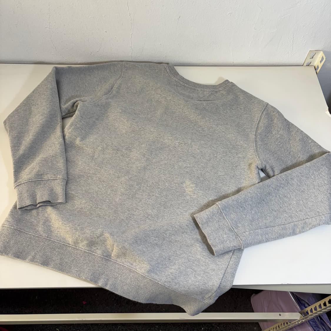 90 S 타미힐피거 그레이 스몰로고 면 맨투맨 남여공용 상품이미지2