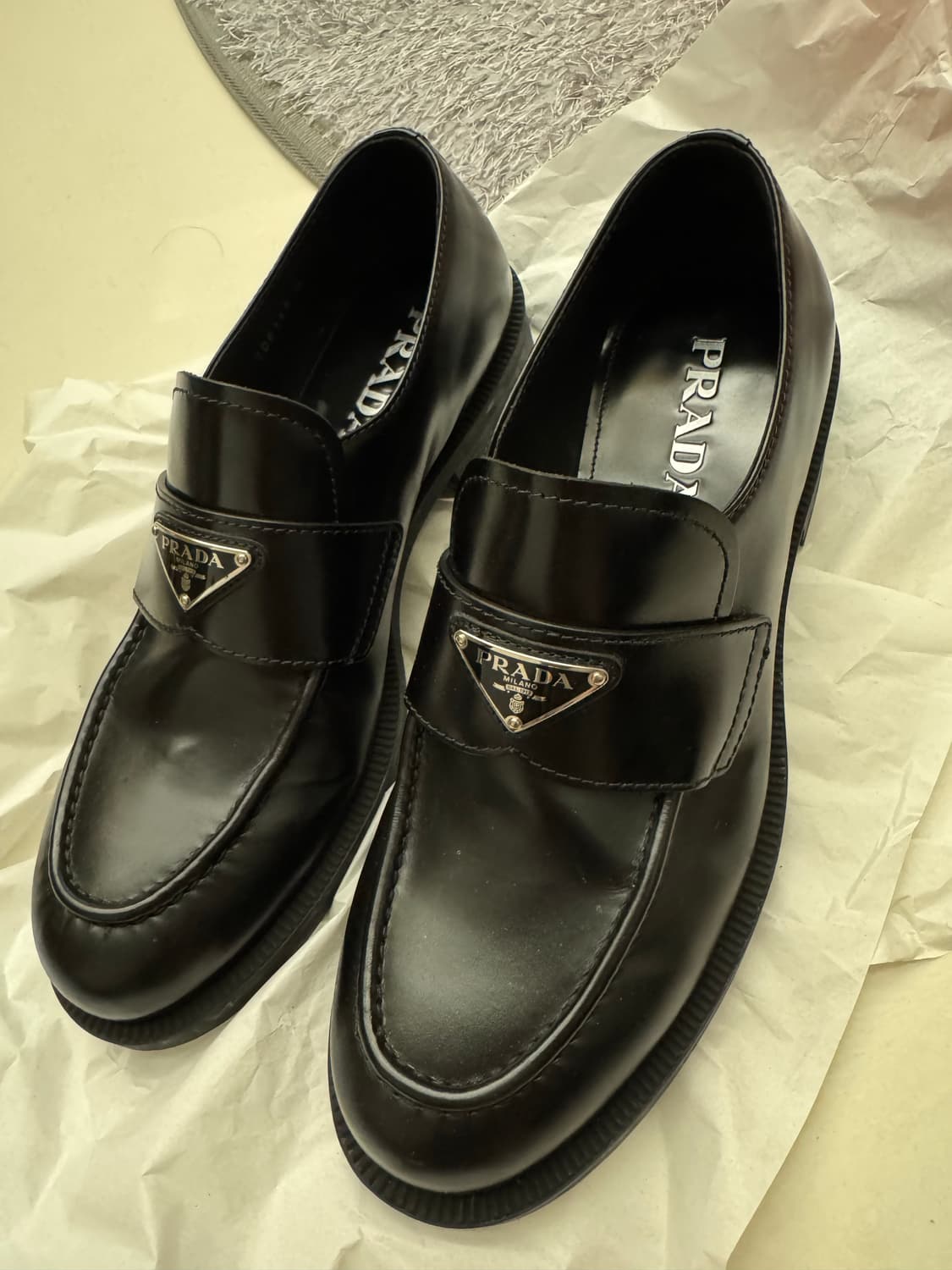 프라다 카프스킨 로퍼 us8 260 상품이미지1