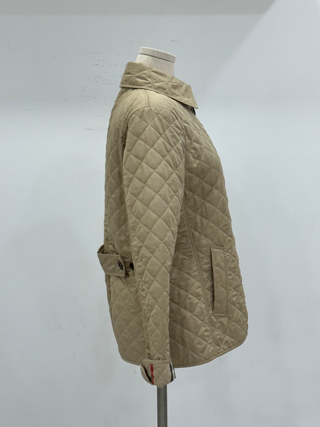 버버리 퀼팅 자켓 상품이미지3