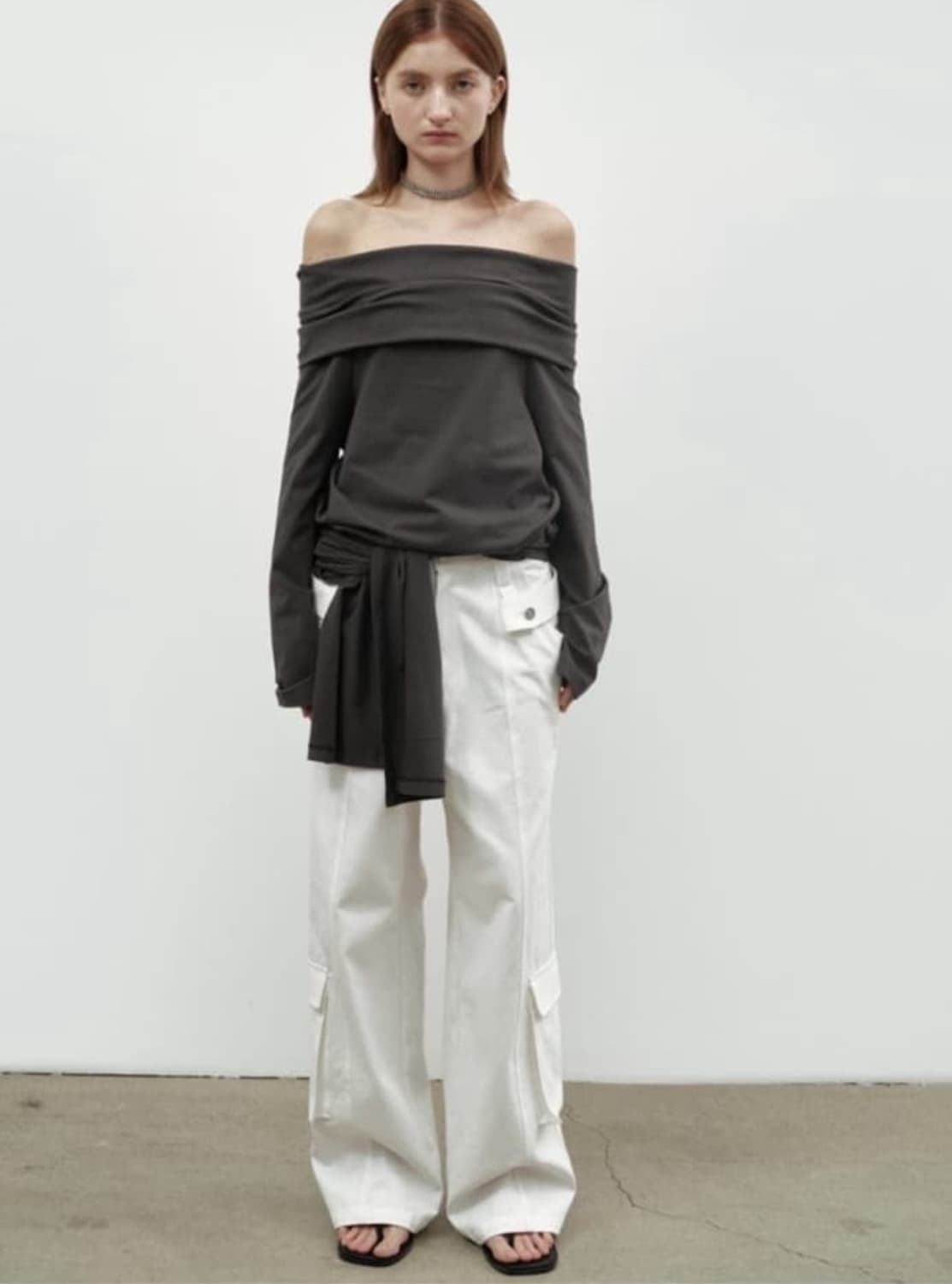 세릭 오프숄더 차콜 상품이미지1