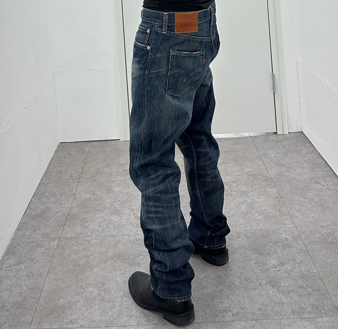 Levi’s Lot 519 Faded Wash Denim Jeans 상품이미지3