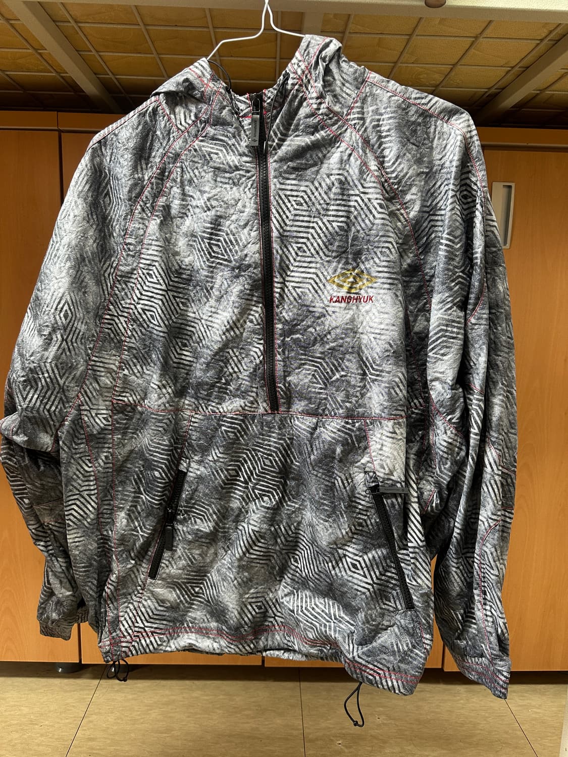 강혁 X 엄브로 콜라보 바람막이 XL 상품이미지1