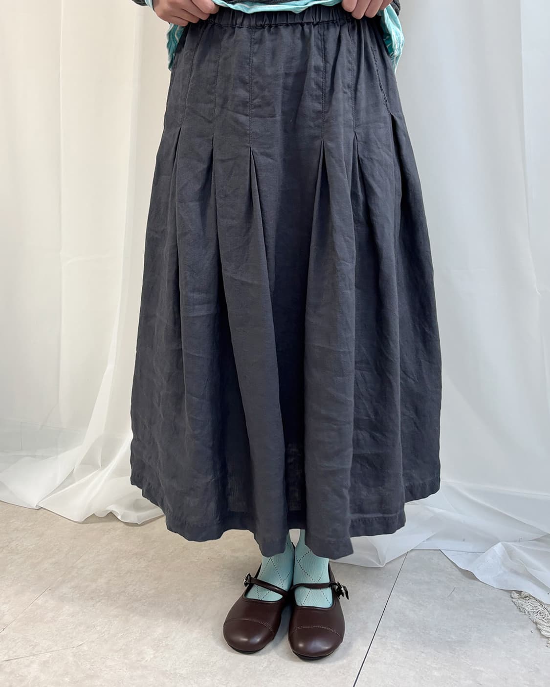 SWARM mellow grey tuck linen skirt 상품이미지1