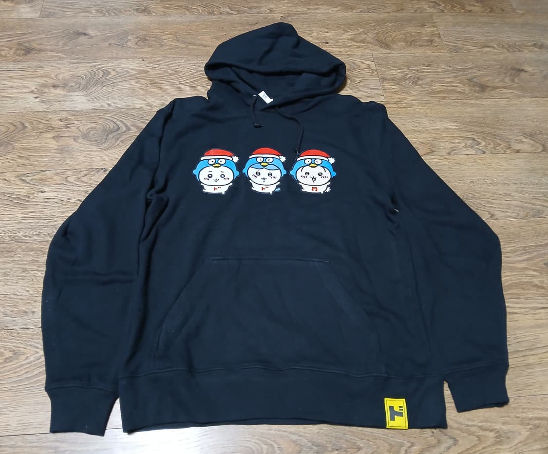 치이카와 블랙 후드티 상품이미지1