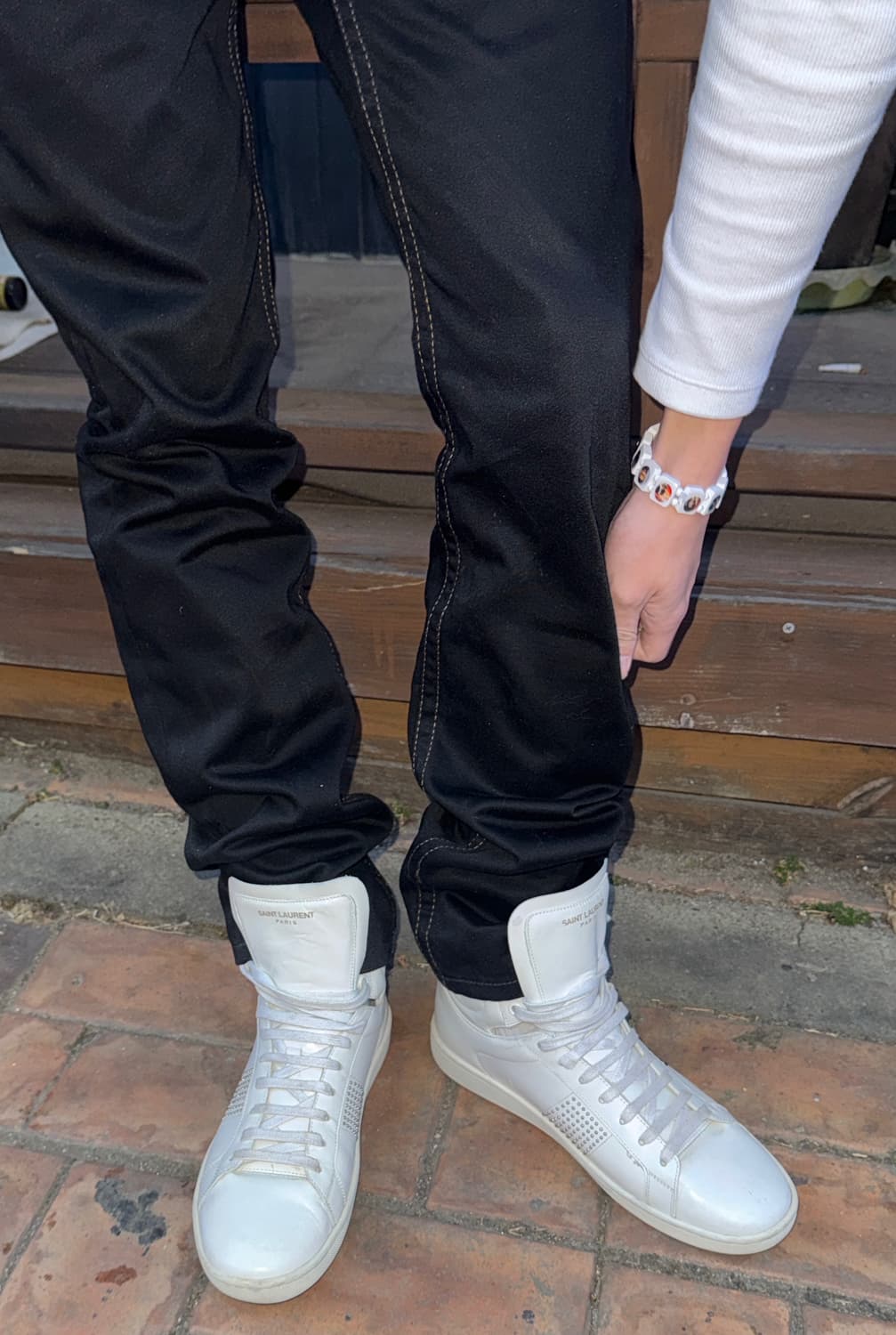 13AW 생로랑 스터드 하이탑 스니커즈 상품이미지3