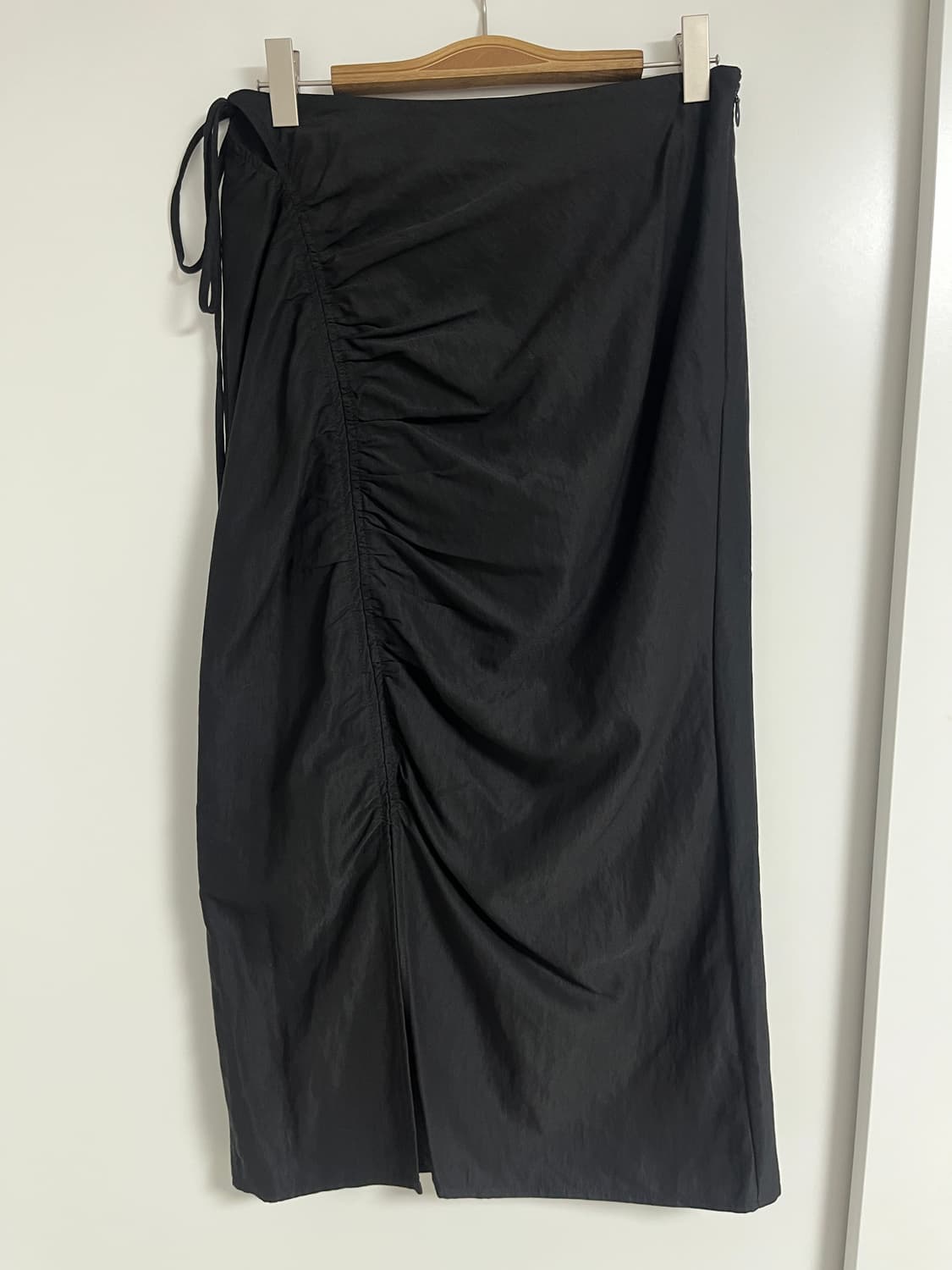 레이브 미디 스커트 블랙 상품이미지1