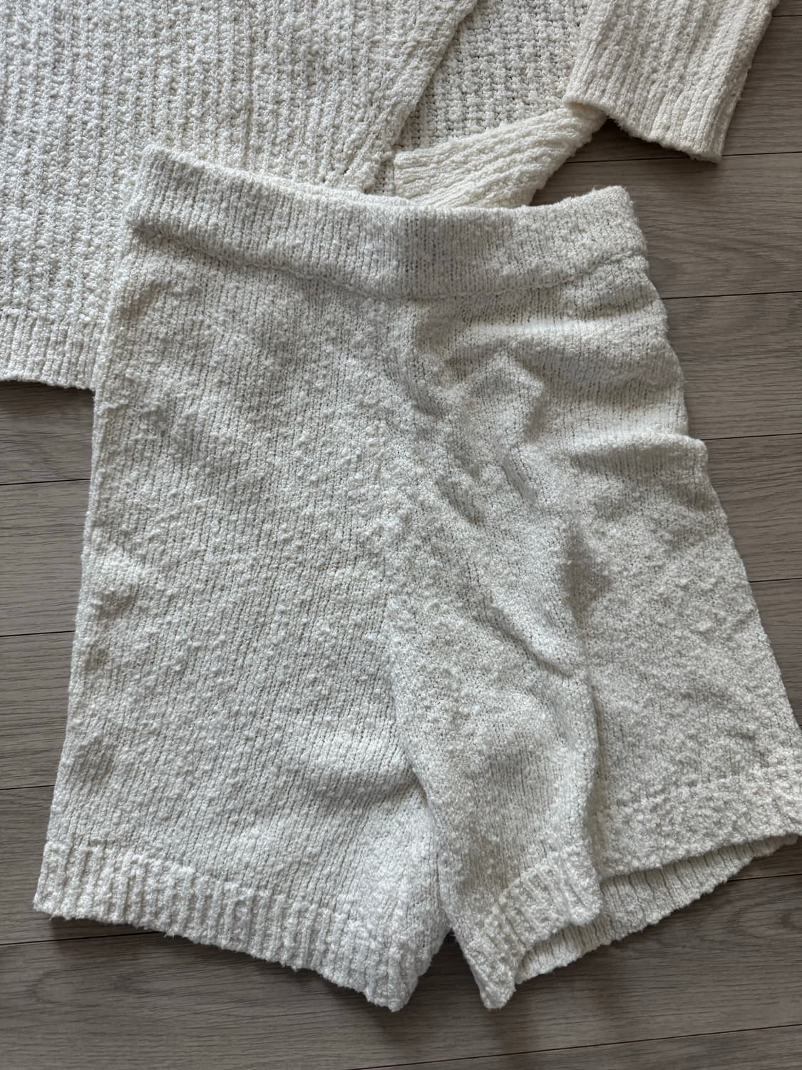 도우터 x 카인다쿨 아영 부클레 풀오버 + 쇼츠 (아이보리) 상품이미지5