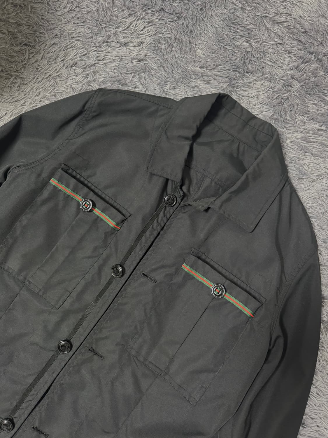 구찌(Gucci) 삼선 블랙 자켓 상품이미지1