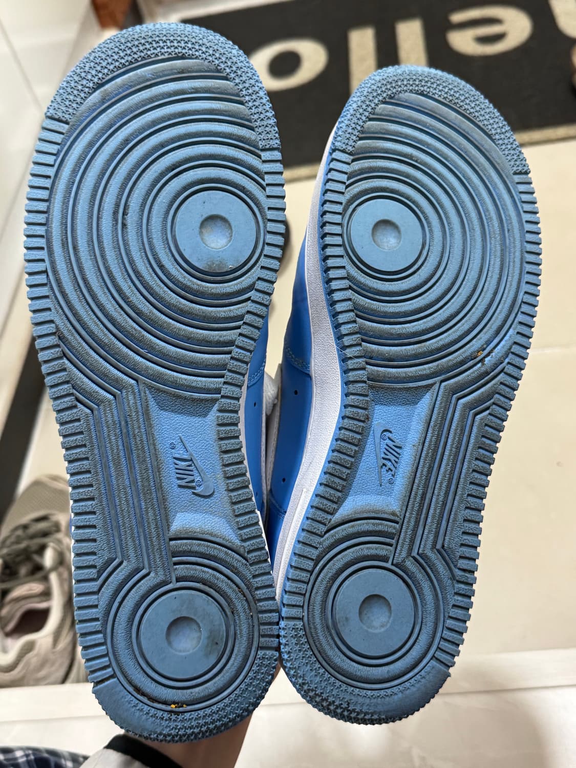 나이키 에어포스 1 07 로우 유니버시티 블루 280사이즈 상품이미지6