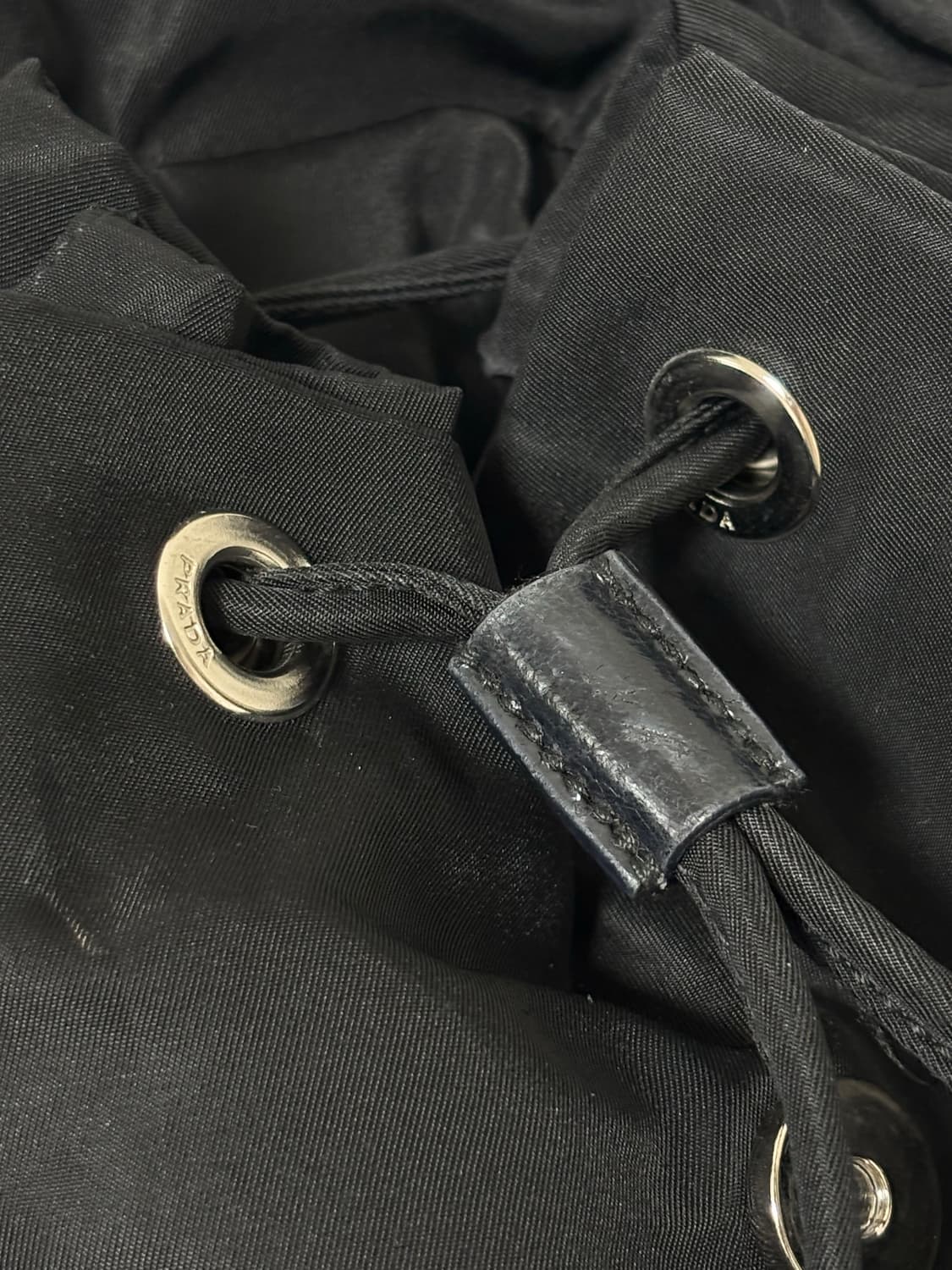 프라다 블랙 포코노 백팩 스몰 상품이미지4