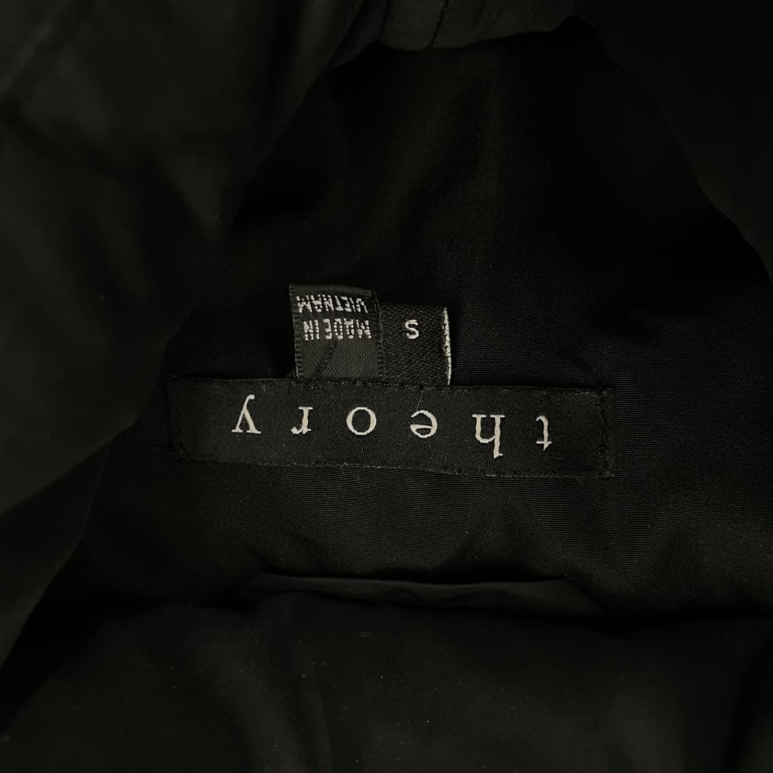 띠어리 가먼트다잉 패디드 베스트 상품이미지5