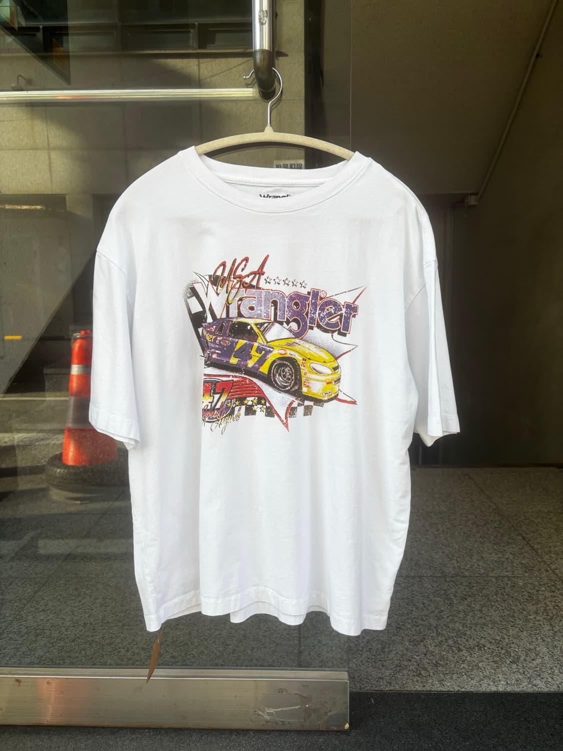 랭글러(Wrangler) 릴렉스 레이싱 반팔 티셔츠 상품이미지1