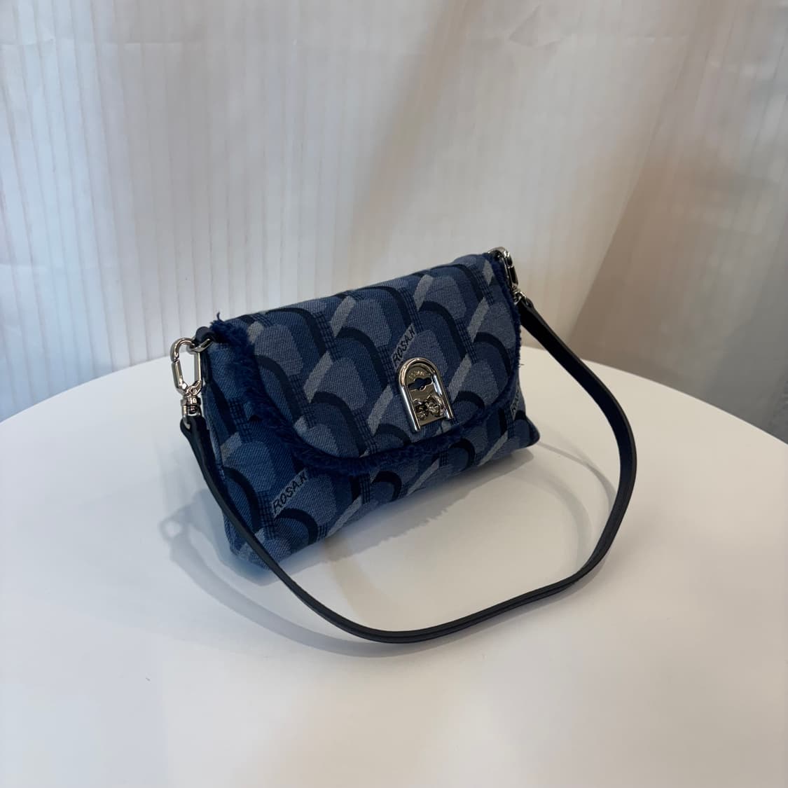 정품 로사케이 데님 미니 숄더백     상품이미지3