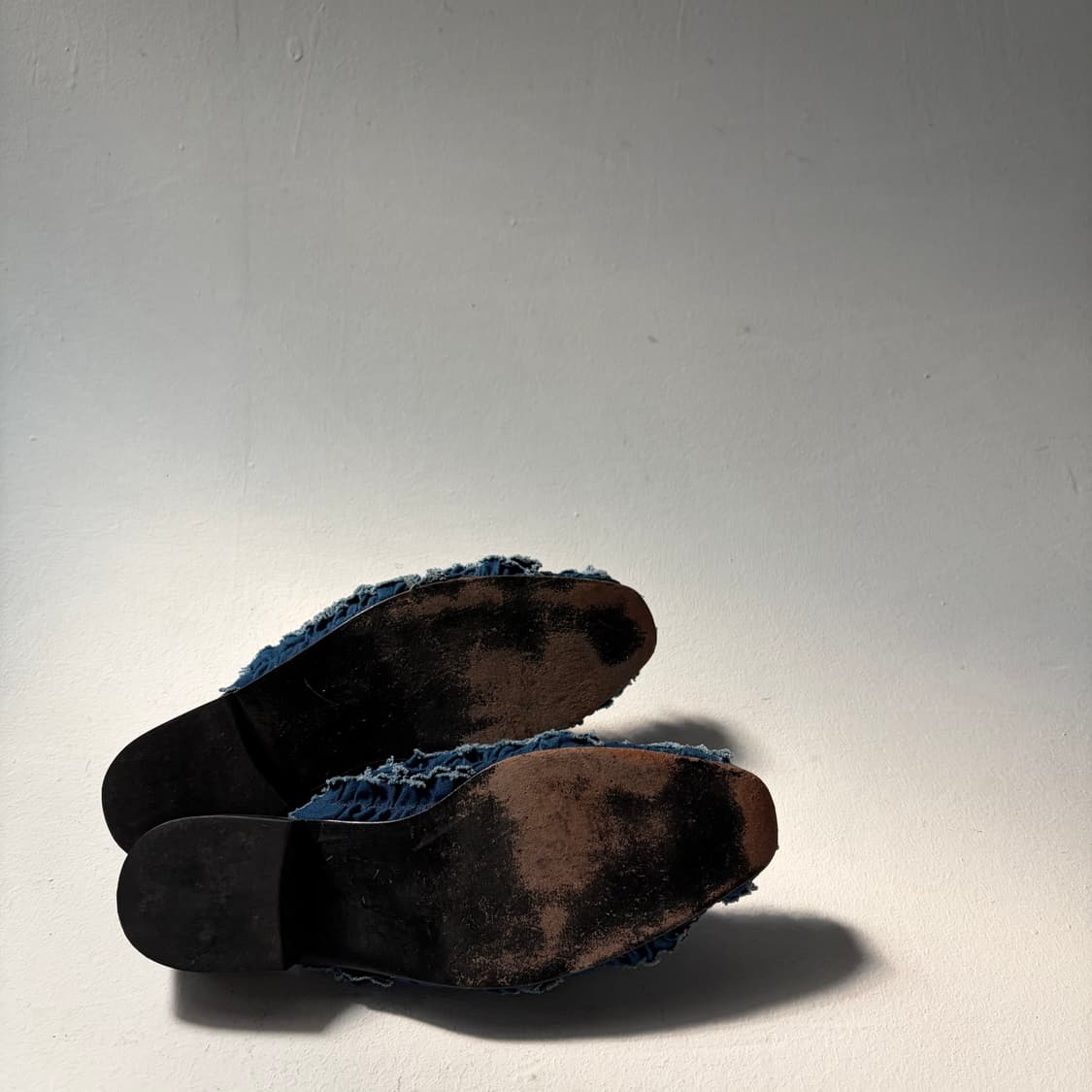 Frayed Denim Ruffle Mules 상품이미지7