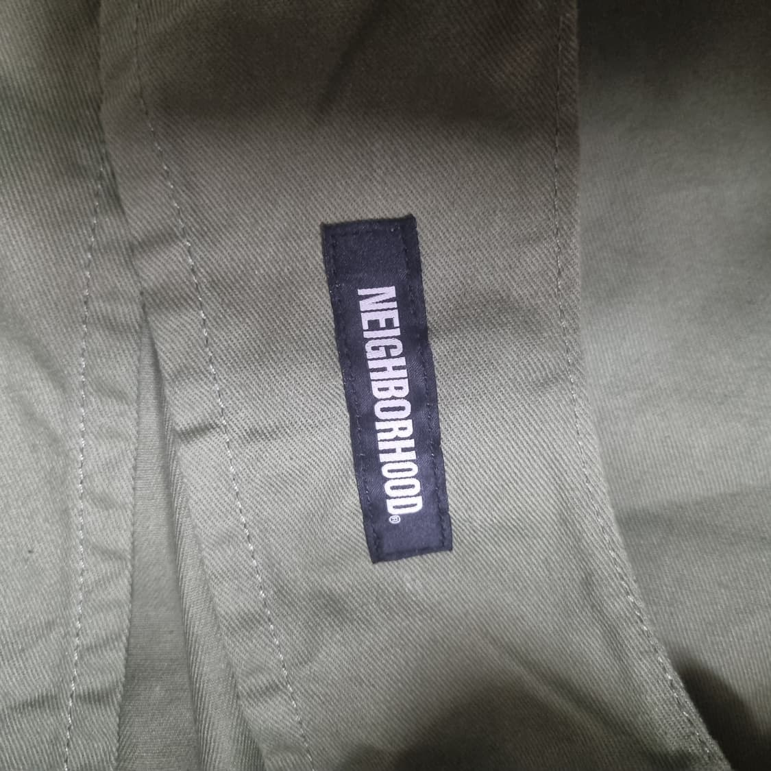 네이버후드 숄더백 카키  상품이미지3