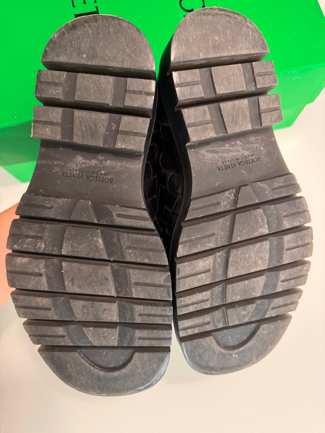 보테가베네타 헤드독 슈레이스 슈즈 블랙 40사이즈 팝니다  상품이미지5