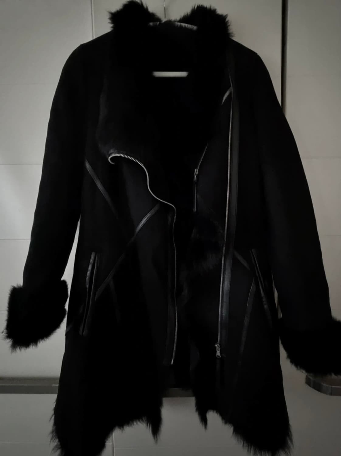 블랙 퍼 트리밍 자켓 상품이미지1