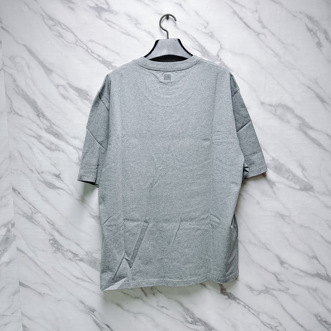 AMI 아미 남성 그레이 톤온톤 하트 로고  상품이미지3